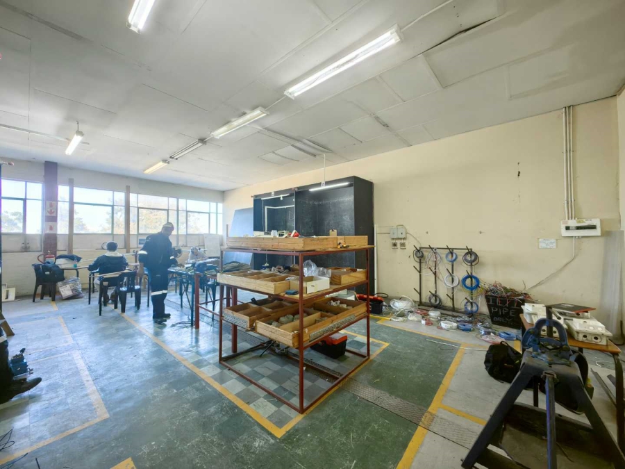 To Let commercial Property for Rent in Maitland Western Cape